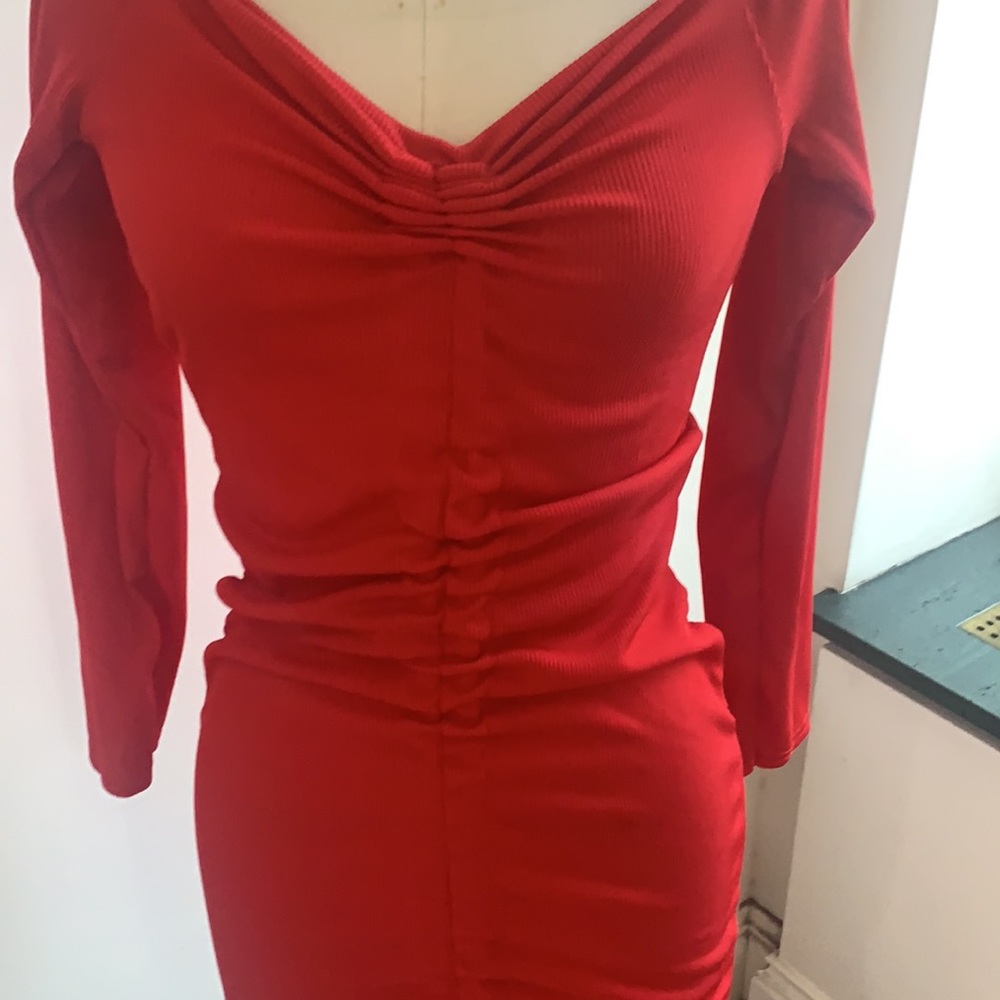 NWT Pretty Little Thing Dress - Picture 5 of 7